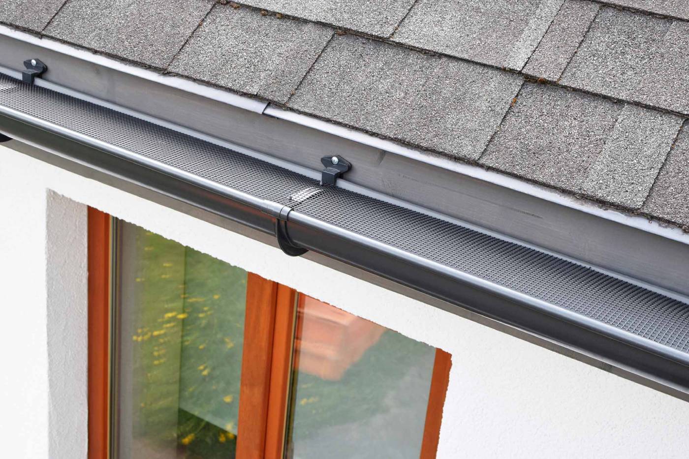 Seamless Gutters and Gutter Cover Installation